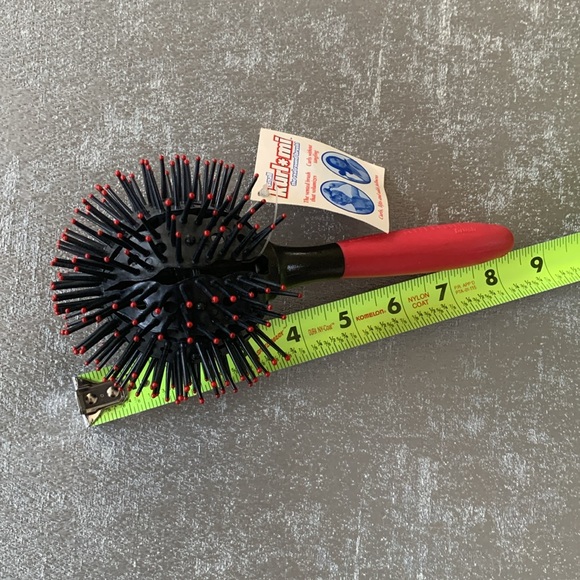 Y2K. Kurl-mi Brush Quick and Easy Styling - Small and Real Round - Picture 7 of 7